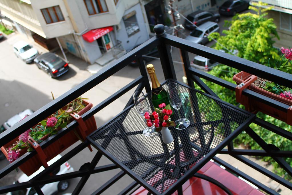 Apartment Vake Tiflis Exterior foto
